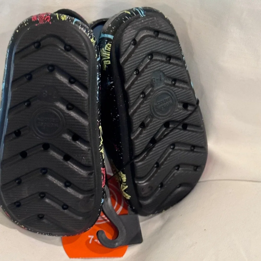 NWT Toddler Dinosaur Sandals Slides Size 7 8 Hook & Latch Back Strap Black T-Rex